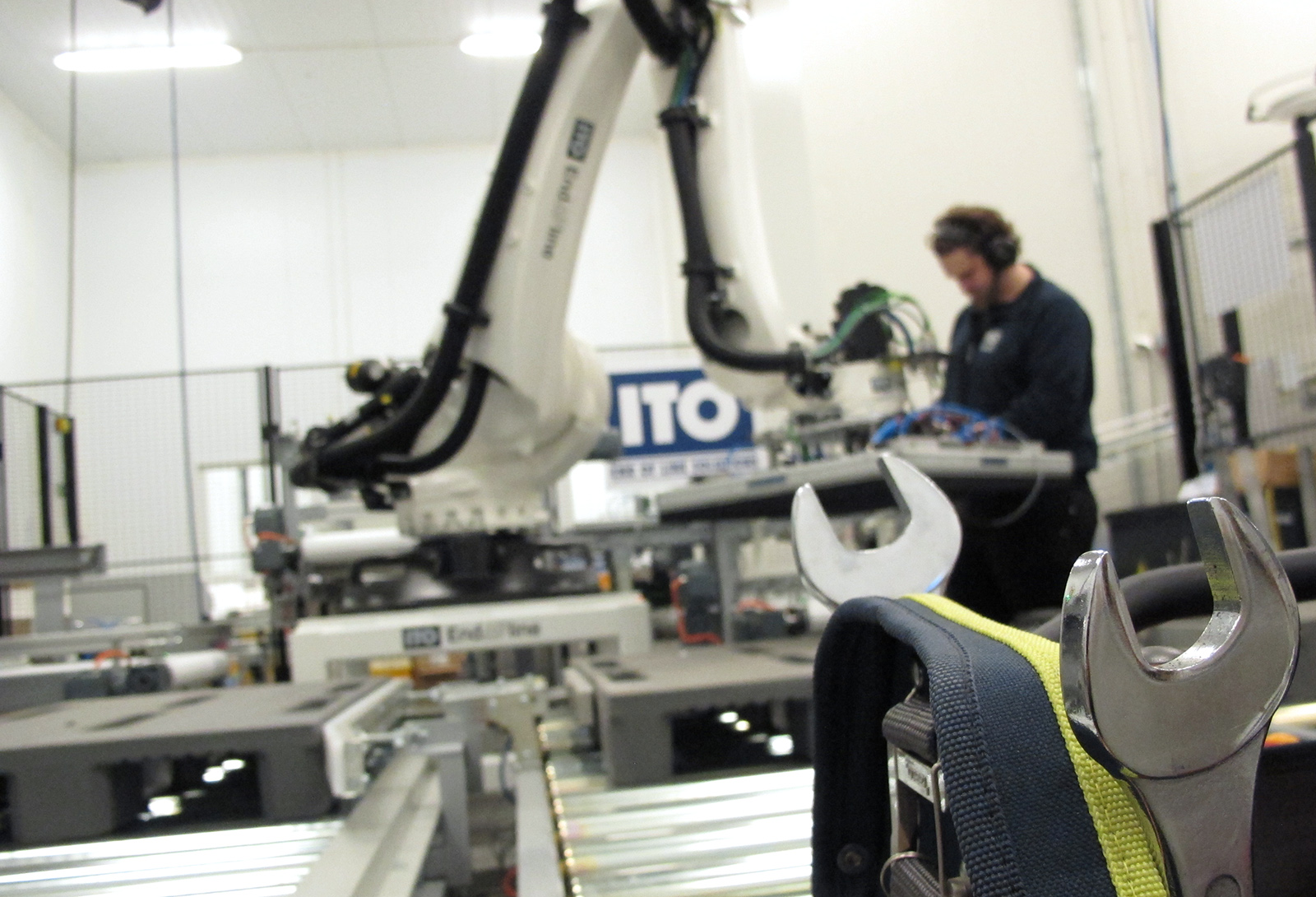 Service på robot. bilde