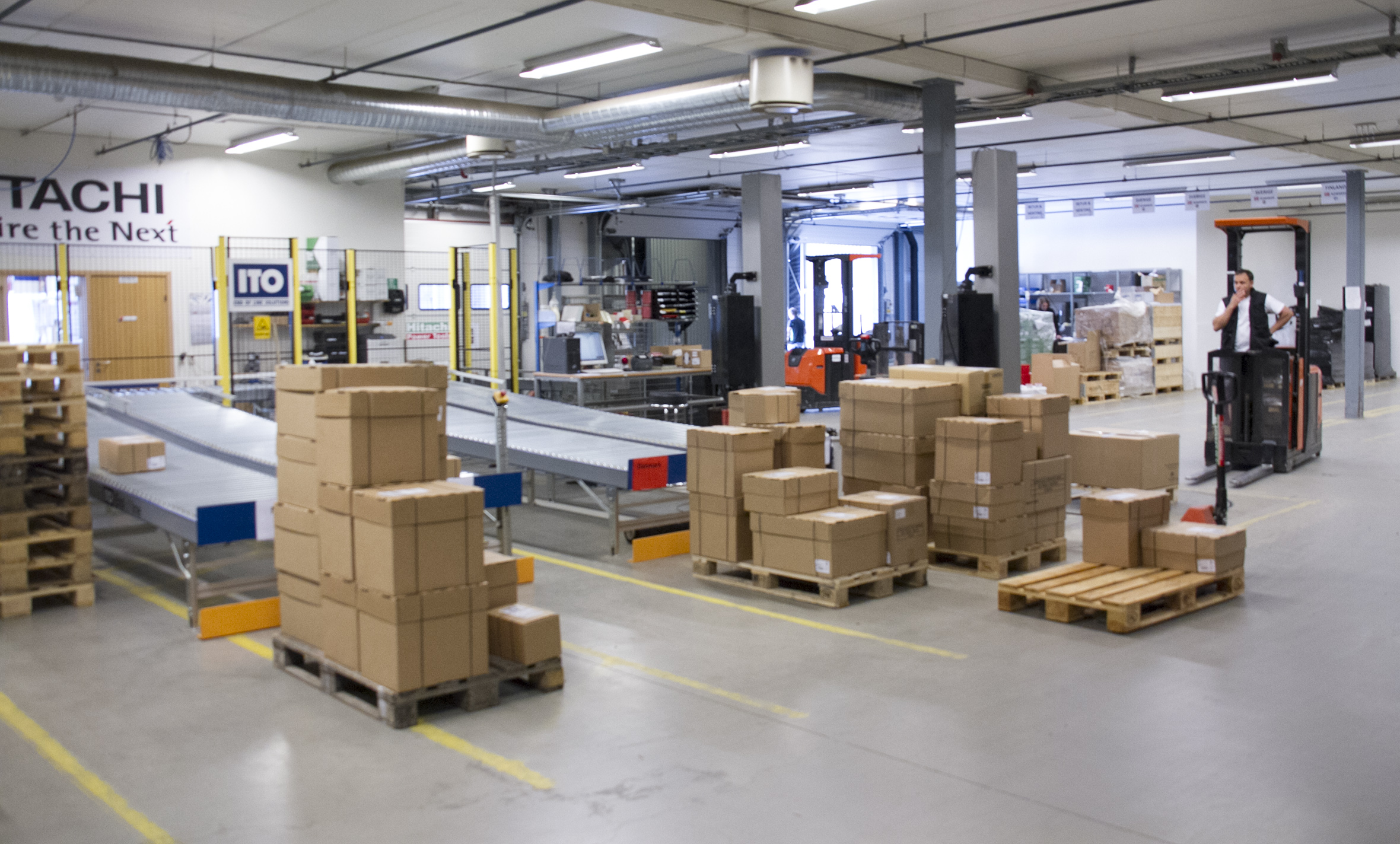 Lageret til Hitachi Power Tools. bilde