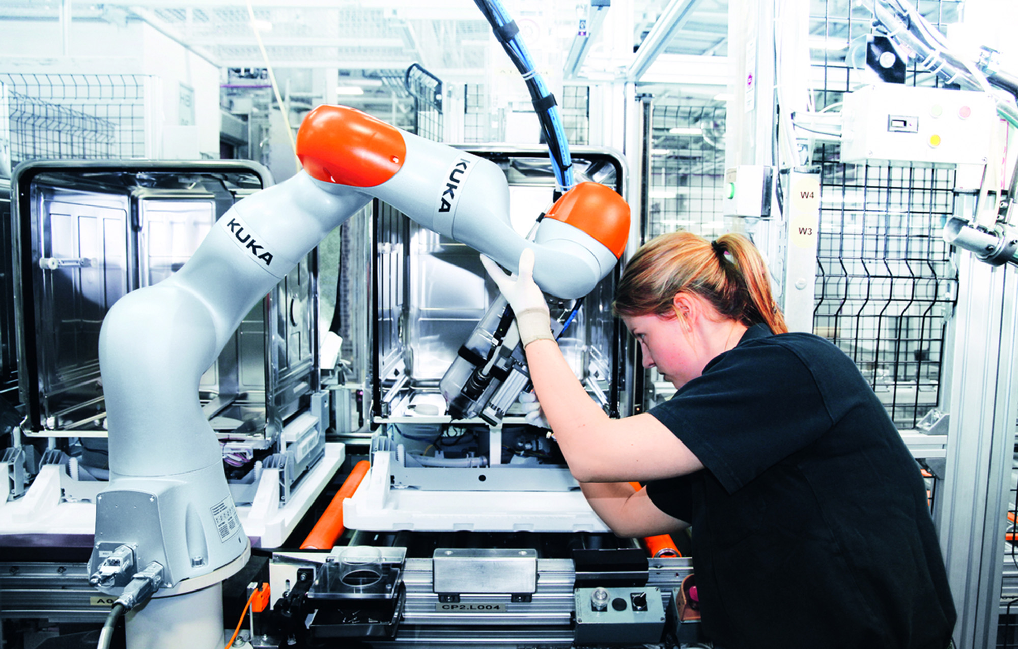 Service på Kuka robot. bilde